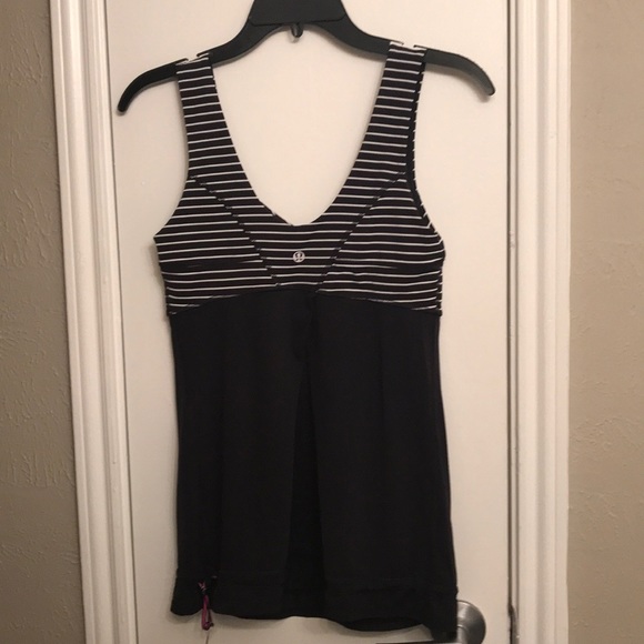 Lululemon workout top - Picture 3 of 4